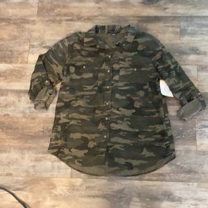 Social Standard Camo Top